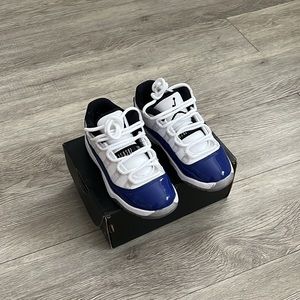 JORDAN 11 RETRO LOW